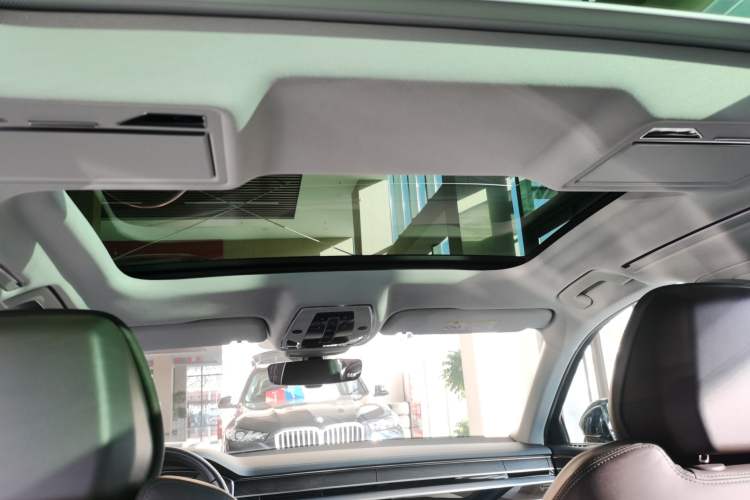 Used Audi A8 2022 A8L 50 TFSI quattro Comfort Edition Collector's Model Headliner