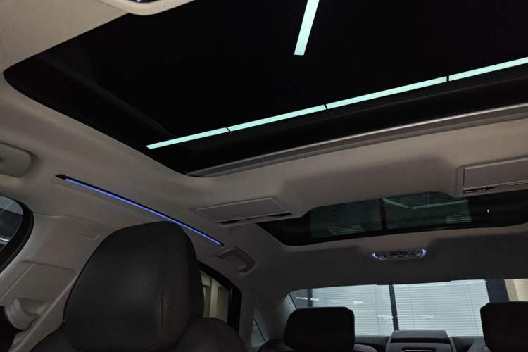 Used Audi A8 2022 A8L 50 TFSI quattro Comfort Edition Collector's Model Headliner