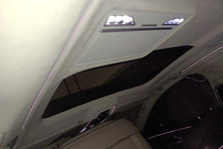 Used Audi A8 2022 A8L 55 TFSI quattro Prestige Collection Edition Headliner