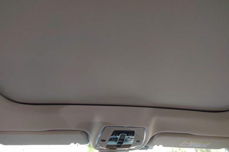 Used Audi A8 2022 A8L 50 TFSI quattro Comfort Edition Collector's Model Headliner
