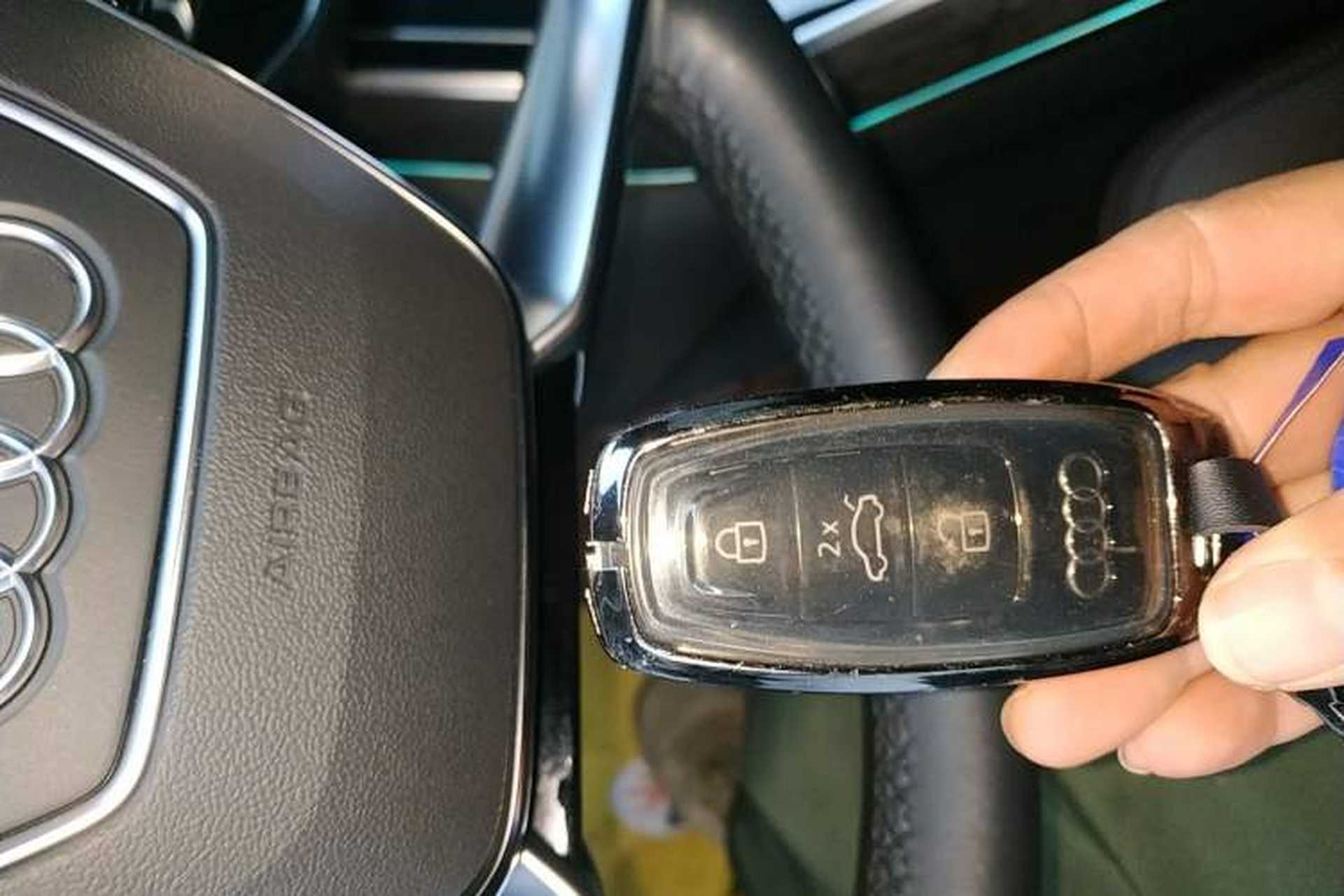 Used Audi A8 2022 A8L 50 TFSI quattro Comfort Edition Collector's Model Interior 1
