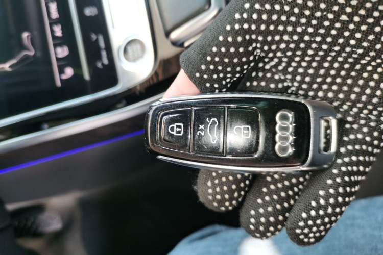 Used Audi A8 2022 A8L 50 TFSI quattro Comfort Edition Collector's Model Interior 1