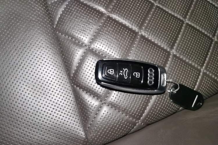 Used Audi A8 2022 A8L 50 TFSI quattro Comfort Edition Collector's Model Interior 1