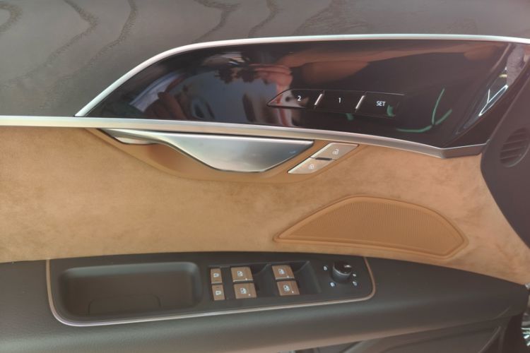 Used Audi A8 2022 A8L 50 TFSI quattro Comfort Edition Collector's Model Interior 12