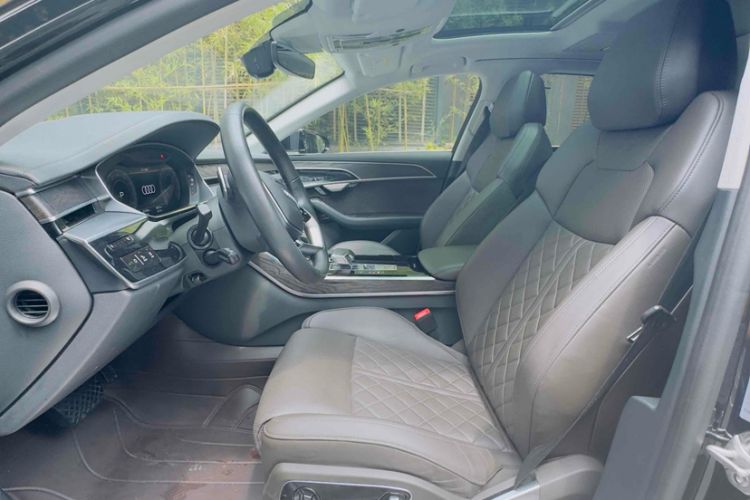 Used Audi A8 2022 A8L 50 TFSI quattro Comfort Edition Collector's Model Interior 2