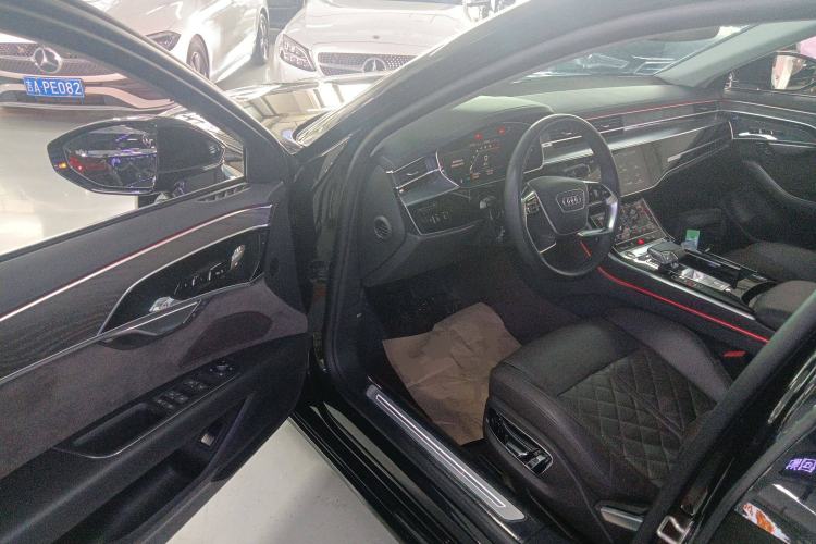 Used Audi A8 2022 A8L 50 TFSI quattro Comfort Edition Collector's Model Interior 3