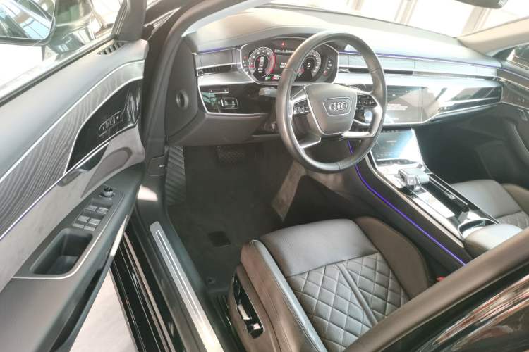 Used Audi A8 2022 A8L 50 TFSI quattro Comfort Edition Collector's Model Interior 3