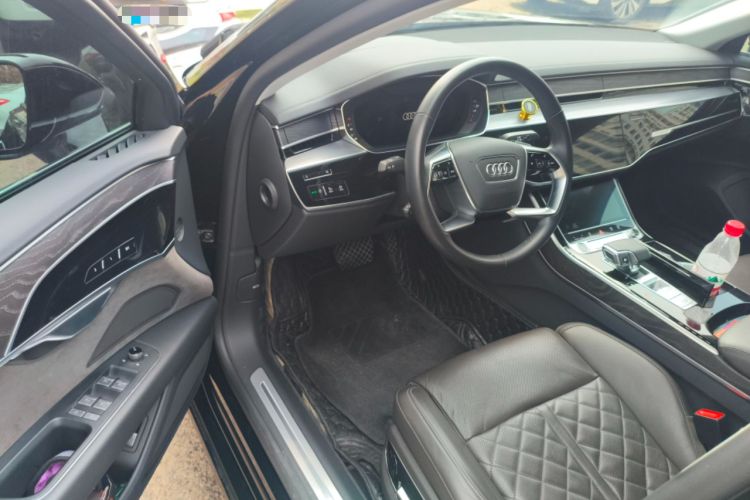 Used Audi A8 2022 A8L 50 TFSI quattro Comfort Edition Collector's Model Interior 3