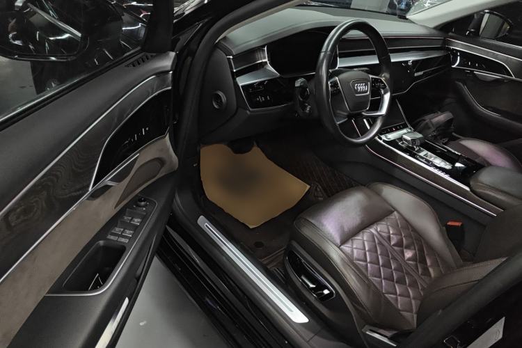 Used Audi A8 2022 A8L 50 TFSI quattro Comfort Edition Collector's Model Interior 3