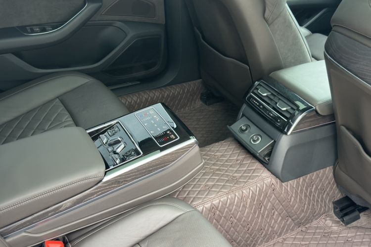 Used Audi A8 2022 A8L 50 TFSI quattro Comfort Edition Collector's Model Interior 3