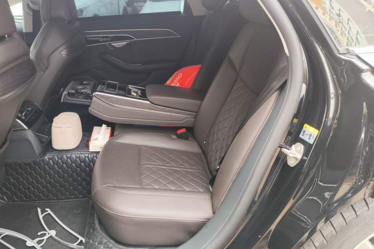 Used Audi A8 2022 A8L 50 TFSI quattro Comfort Edition Collector's Model Interior 4