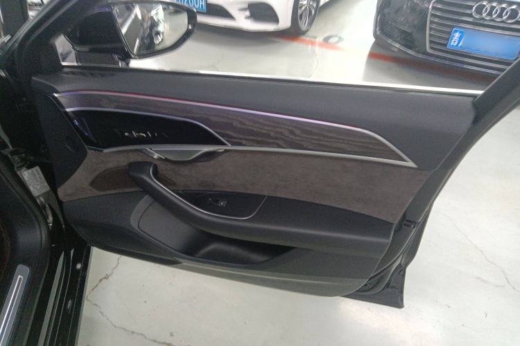 Used Audi A8 2022 A8L 50 TFSI quattro Comfort Edition Collector's Model Interior 5