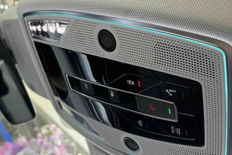 Used Audi A8 2022 A8L 50 TFSI quattro Comfort Edition Collector's Model Interior 5
