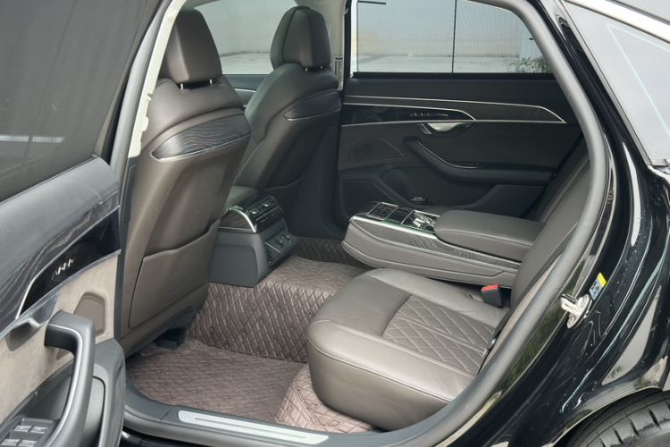 Used Audi A8 2022 A8L 50 TFSI quattro Comfort Edition Collector's Model Interior 5