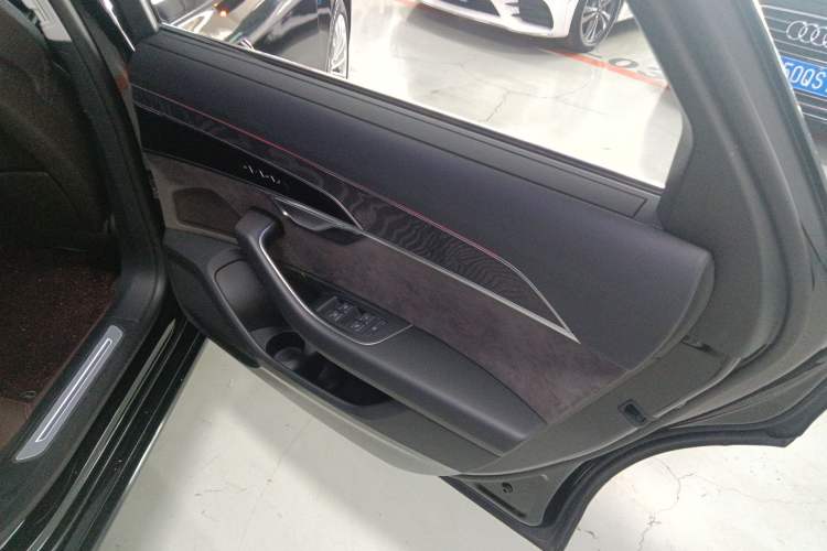 Used Audi A8 2022 A8L 50 TFSI quattro Comfort Edition Collector's Model Interior 6