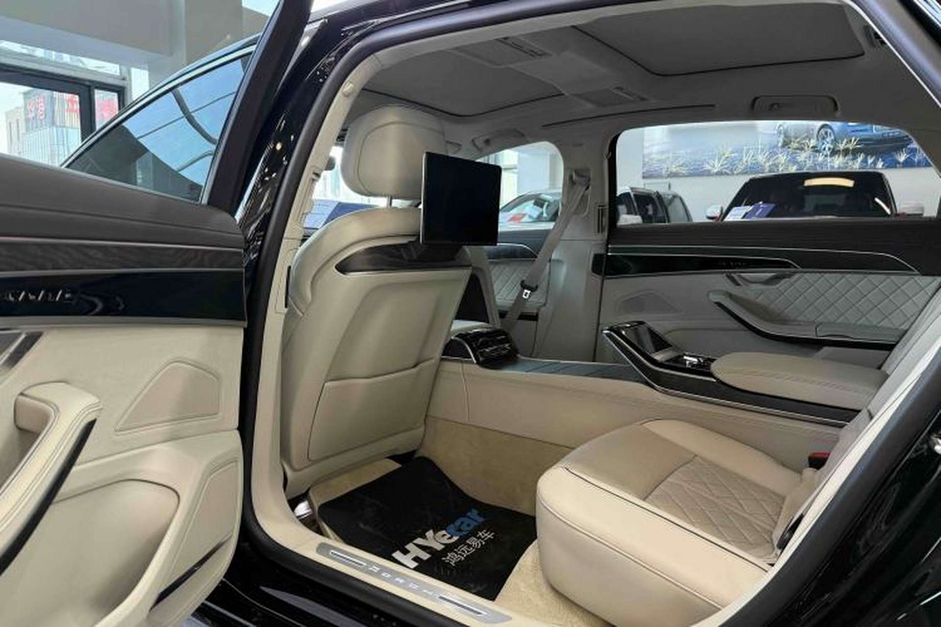 Used Audi A8 2022 A8L Horch Founder's Edition Classic Interior 7