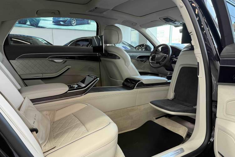 Used Audi A8 2022 A8L Horch Founder's Edition Classic Interior 9