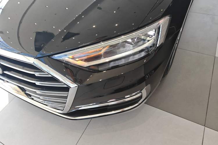 Used Audi A8 2022 A8L 50 TFSI quattro Comfort Edition Collector's Model Left Front Headlight