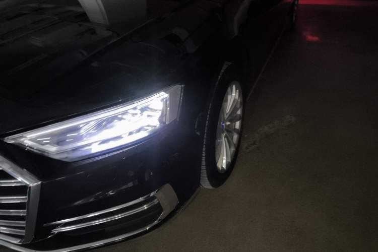 Used Audi A8 2022 A8L 50 TFSI quattro Comfort Edition Collector's Model Left Front Headlight