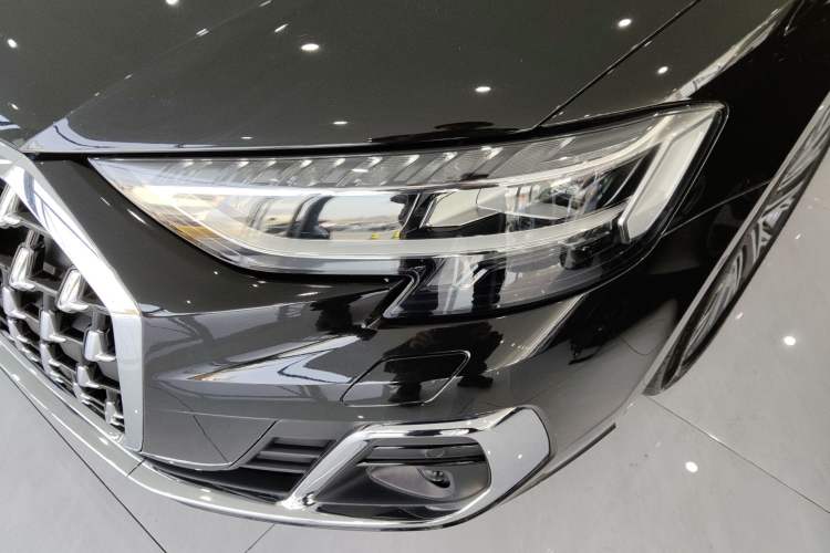 Used Audi A8 2022 A8L 50 TFSI quattro Comfort Edition Collector's Model Left Front Headlight