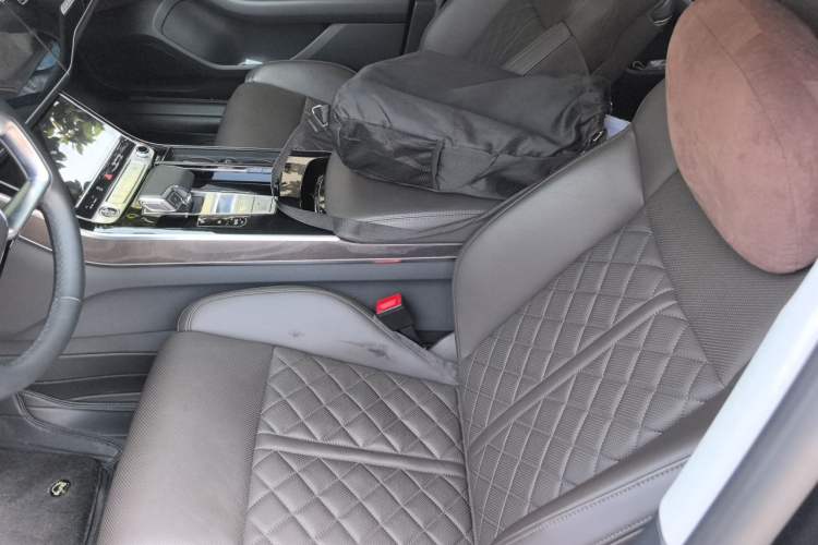 Used Audi A8 2022 A8L 50 TFSI quattro Comfort Edition Collector's Model Left Front Seat