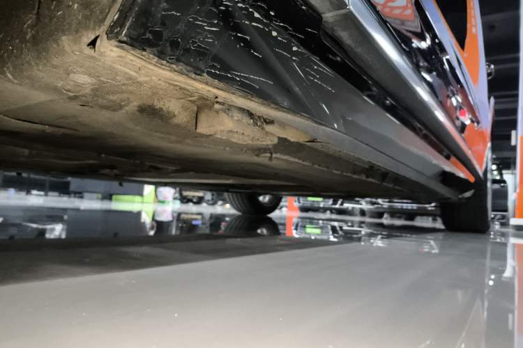 Used Audi A8 2022 A8L 50 TFSI quattro Comfort Edition Collector's Model Left Side Sill