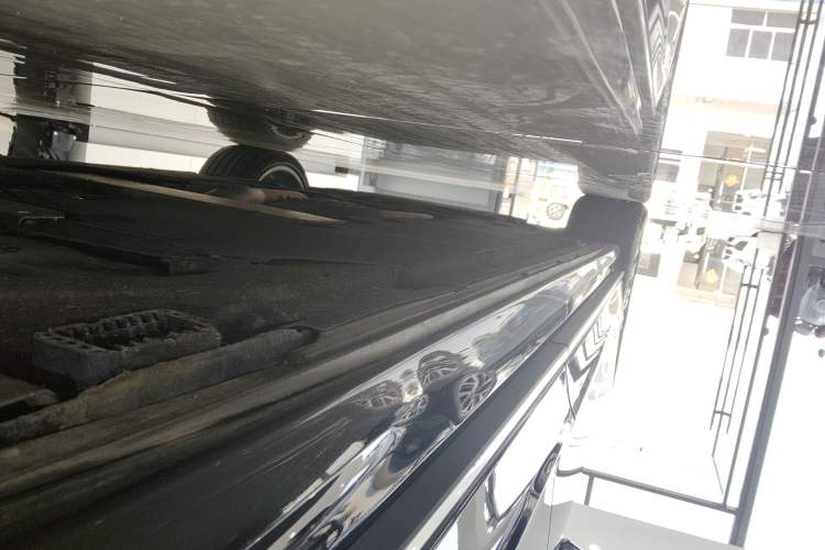 Used Audi A8 2022 A8L 50 TFSI quattro Comfort Edition Collector's Model Left Side Sill