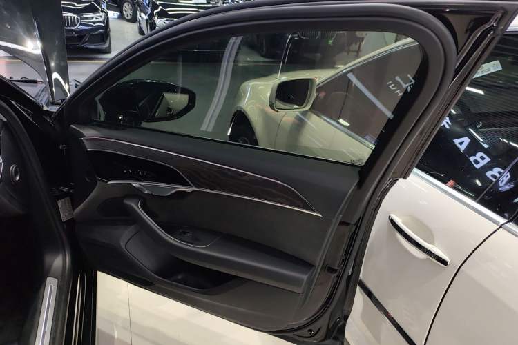 Used Audi A8 2022 A8L 50 TFSI quattro Comfort Edition Collector's Model Right Front Door Interior