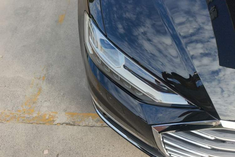 Used Audi A8 2022 A8L 55 TFSI quattro Luxury Edition Collector's Model Right Front Headlight