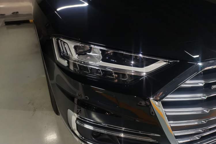 Used Audi A8 2022 A8L 55 TFSI quattro Luxury Edition Collector's Model Right Front Headlight