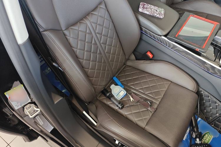 Used Audi A8 2022 A8L 50 TFSI quattro Comfort Edition Collector's Model Right Front Seat