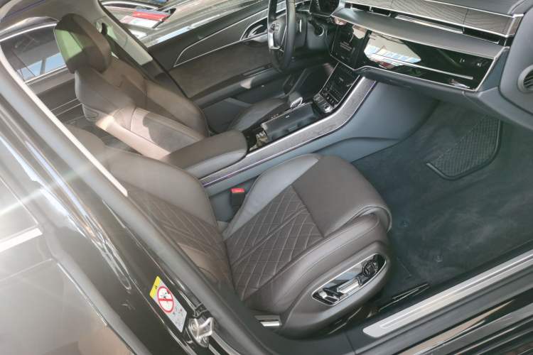 Used Audi A8 2022 A8L 50 TFSI quattro Comfort Edition Collector's Model Right Front Seat