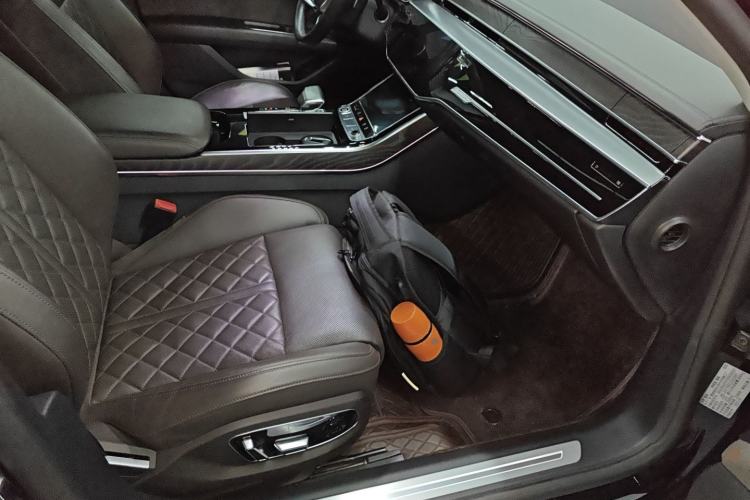 Used Audi A8 2022 A8L 50 TFSI quattro Comfort Edition Collector's Model Right Front Seat