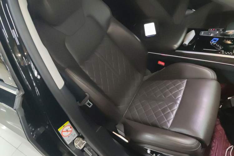 Used Audi A8 2022 A8L 50 TFSI quattro Comfort Edition Collector's Model Right Front Seat
