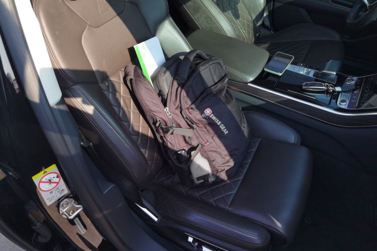 Used Audi A8 2022 A8L 50 TFSI quattro Comfort Edition Collector's Model Right Front Seat