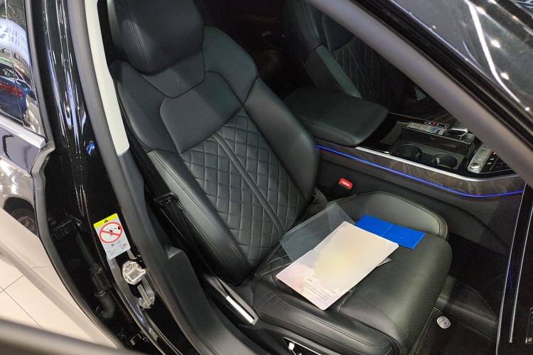 Used Audi A8 2022 A8L 50 TFSI quattro Comfort Edition Collector's Model Right Front Seat