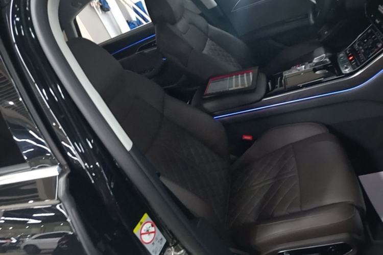 Used Audi A8 2022 A8L 50 TFSI quattro Comfort Edition Collector's Model Right Front Seat