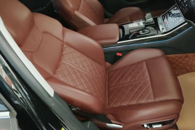 Used Audi A8 2022 A8L 50 TFSI quattro Comfort Edition Collector's Model Right Front Seat