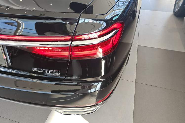 Used Audi A8 2022 A8L 50 TFSI quattro Comfort Edition Collector's Model Right Rear Taillight