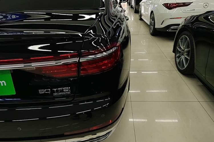 Used Audi A8 2022 A8L 50 TFSI quattro Comfort Edition Collector's Model Right Rear Taillight