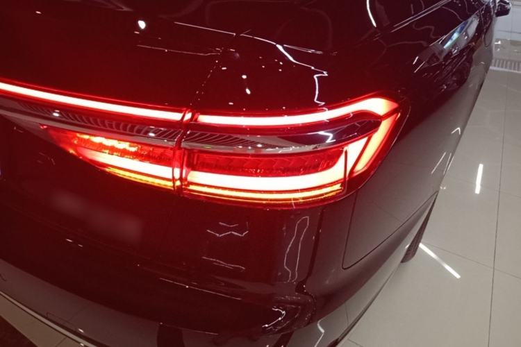 Used Audi A8 2022 A8L 50 TFSI quattro Comfort Edition Collector's Model Right Rear Taillight
