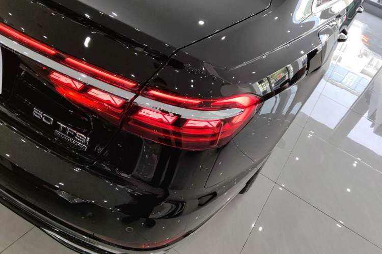 Used Audi A8 2022 A8L 50 TFSI quattro Comfort Edition Collector's Model Right Rear Taillight