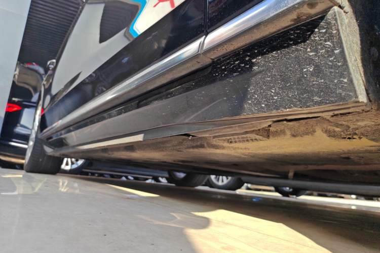 Used Audi A8 2022 A8L 50 TFSI quattro Luxury Collection Edition Right Side Sill