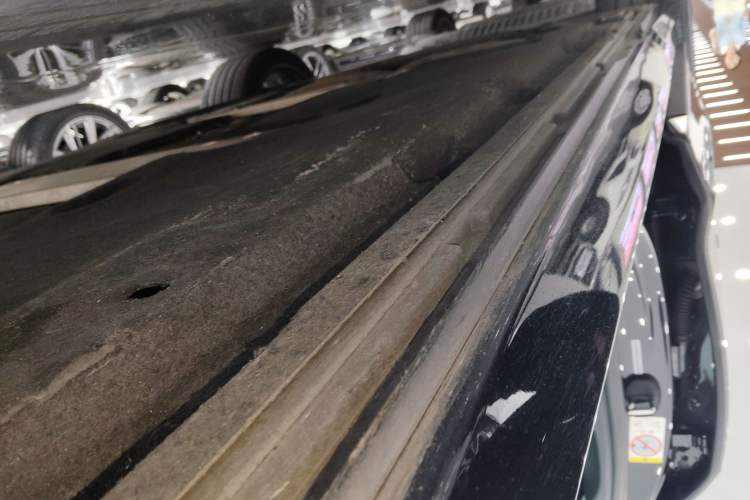Used Audi A8 2022 A8L 50 TFSI quattro Comfort Edition Collector's Model Right Side Sill