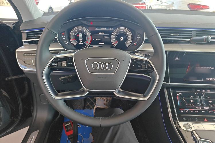 Used Audi A8 2022 A8L 50 TFSI quattro Comfort Edition Collector's Model Steering Wheel