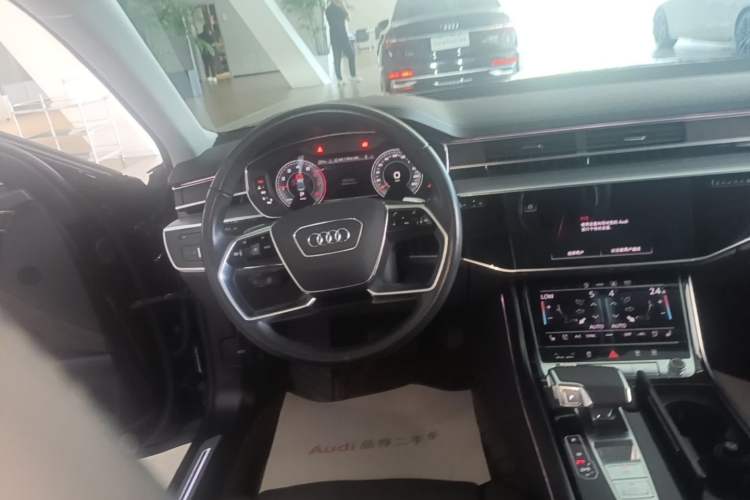 Used Audi A8 2022 A8L 50 TFSI quattro Comfort Edition Collector's Model Steering Wheel
