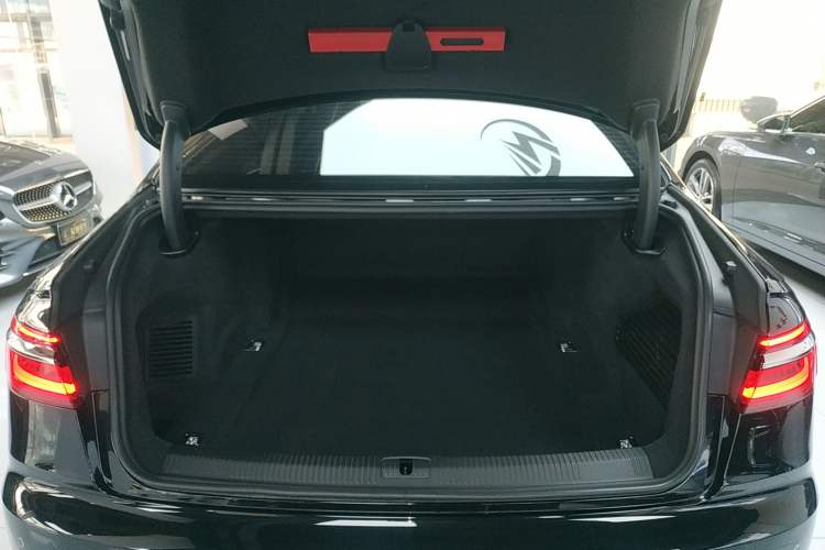 Used Audi A8 2022 A8L 50 TFSI quattro Comfort Edition Collector's Model Trunk