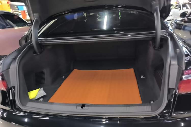 Used Audi A8 2022 A8L 50 TFSI quattro Comfort Edition Collector's Model Trunk