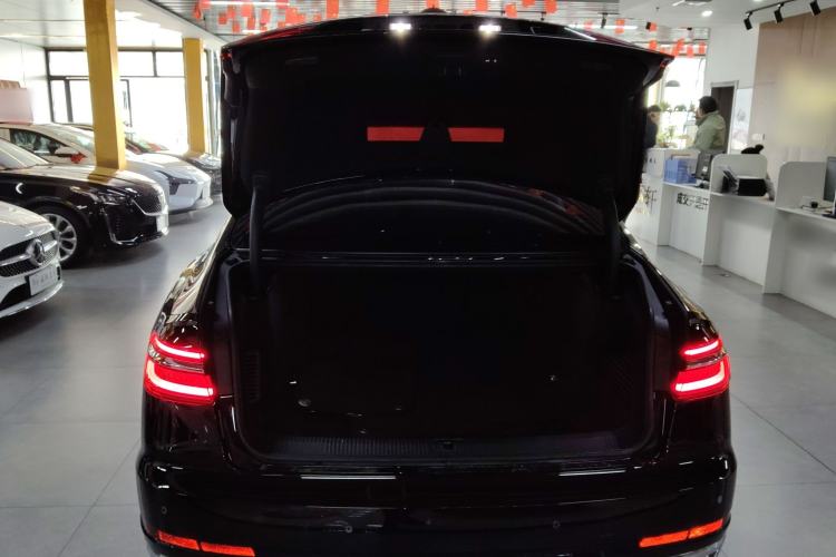 Used Audi A8 2022 A8L 50 TFSI quattro Comfort Edition Collector's Model Trunk