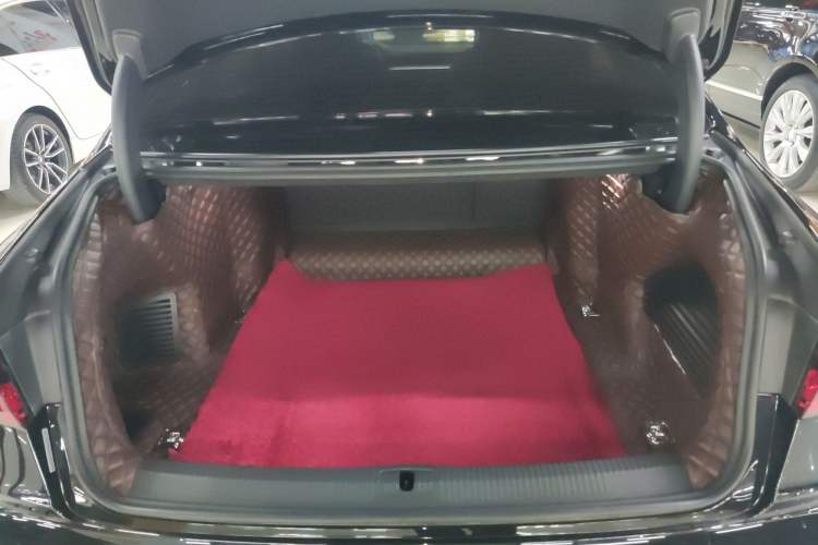 Used Audi A8 2022 A8L 50 TFSI quattro Comfort Edition Collector's Model Trunk